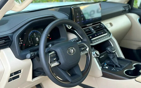 Toyota Land Cruiser, 2025 год, 13 150 000 рублей, 7 фотография