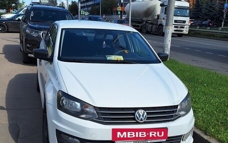 Volkswagen Polo VI (EU Market), 2016 год, 700 000 рублей, 2 фотография