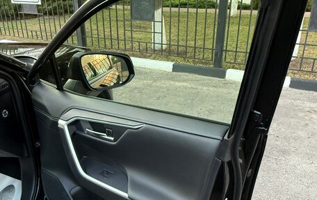 Toyota RAV4, 2019 год, 3 650 000 рублей, 9 фотография