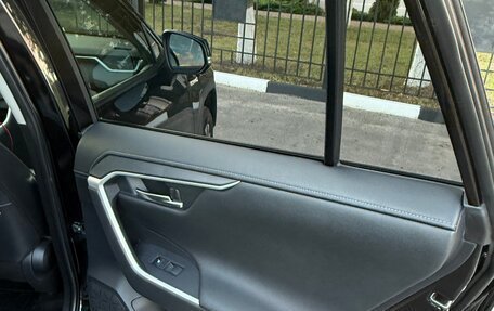 Toyota RAV4, 2019 год, 3 650 000 рублей, 10 фотография