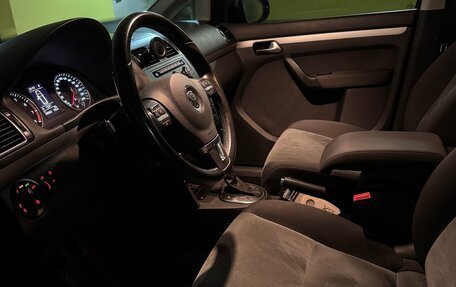 Volkswagen Touran III, 2013 год, 1 170 000 рублей, 8 фотография