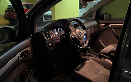 Volkswagen Touran III, 2013 год, 1 170 000 рублей, 9 фотография