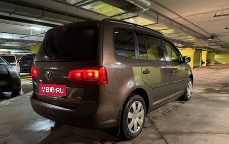 Volkswagen Touran III, 2013 год, 1 170 000 рублей, 3 фотография