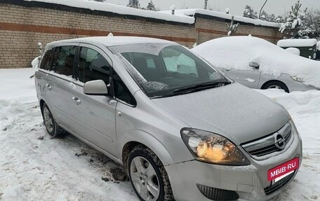 Opel Zafira B, 2011 год, 583 000 рублей, 2 фотография