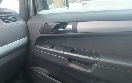 Opel Zafira B, 2011 год, 583 000 рублей, 13 фотография