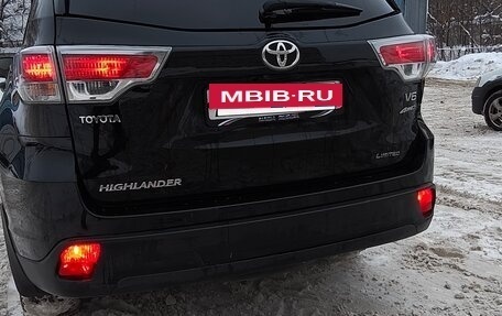 Toyota Highlander III, 2014 год, 2 660 000 рублей, 4 фотография