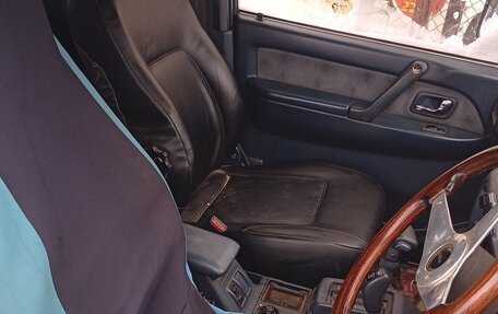 Mitsubishi Pajero III рестайлинг, 1993 год, 320 000 рублей, 5 фотография