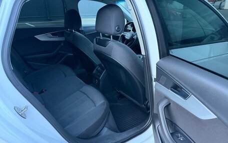 Audi A4, 2017 год, 1 860 000 рублей, 34 фотография