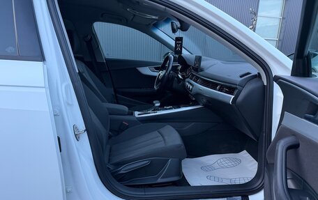 Audi A4, 2017 год, 1 860 000 рублей, 28 фотография