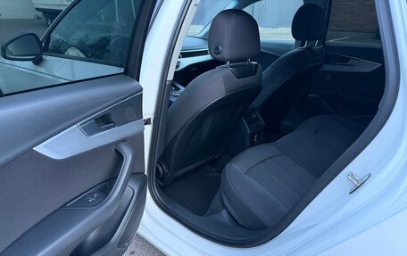 Audi A4, 2017 год, 1 860 000 рублей, 33 фотография