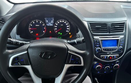 Hyundai Solaris II рестайлинг, 2011 год, 680 000 рублей, 7 фотография