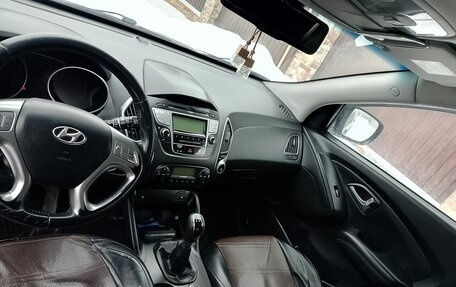 Hyundai ix35 I рестайлинг, 2011 год, 1 500 000 рублей, 14 фотография