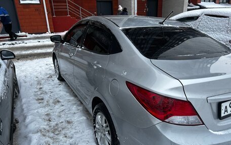 Hyundai Solaris II рестайлинг, 2011 год, 680 000 рублей, 16 фотография