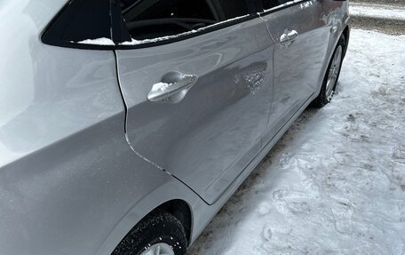 Hyundai Solaris II рестайлинг, 2011 год, 680 000 рублей, 14 фотография