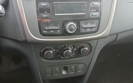 Renault Logan II, 2019 год, 843 000 рублей, 11 фотография