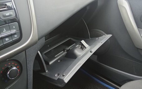 Renault Logan II, 2019 год, 843 000 рублей, 8 фотография