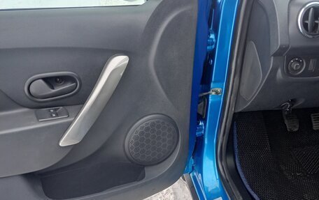 Renault Logan II, 2019 год, 843 000 рублей, 23 фотография