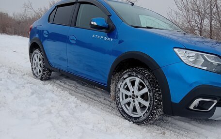 Renault Logan II, 2019 год, 843 000 рублей, 39 фотография