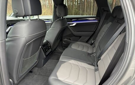 Volkswagen Touareg III, 2019 год, 4 370 000 рублей, 15 фотография