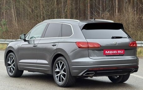 Volkswagen Touareg III, 2019 год, 4 370 000 рублей, 8 фотография