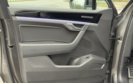 Volkswagen Touareg III, 2019 год, 4 370 000 рублей, 21 фотография