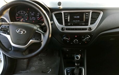 Hyundai Solaris II рестайлинг, 2020 год, 1 020 000 рублей, 5 фотография