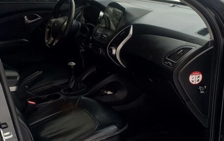 Hyundai ix35 I рестайлинг, 2011 год, 1 300 000 рублей, 10 фотография