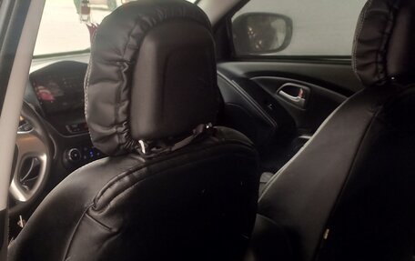 Hyundai ix35 I рестайлинг, 2011 год, 1 300 000 рублей, 5 фотография