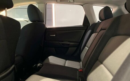 Mazda Axela, 2003 год, 390 000 рублей, 17 фотография