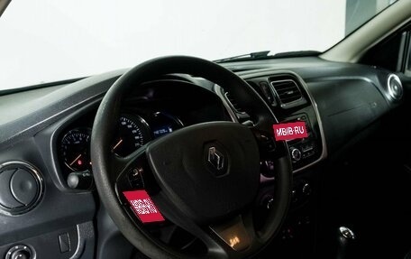 Renault Logan II, 2016 год, 688 000 рублей, 5 фотография