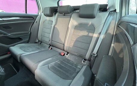 Volkswagen Golf VII, 2017 год, 1 530 000 рублей, 25 фотография