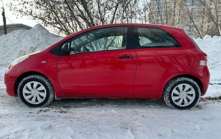 Toyota Yaris III рестайлинг, 2010 год, 418 000 рублей, 3 фотография