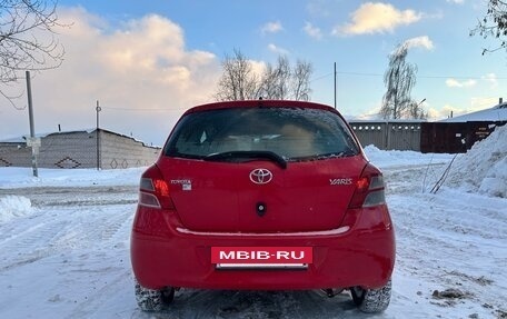 Toyota Yaris III рестайлинг, 2010 год, 418 000 рублей, 5 фотография