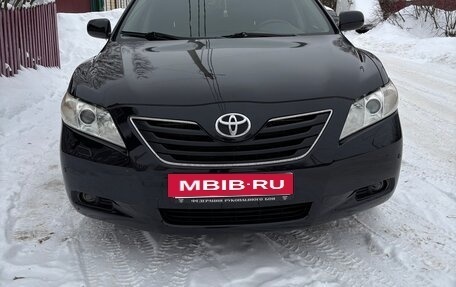 Toyota Camry, 2008 год, 999 999 рублей, 2 фотография