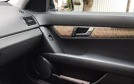 Mercedes-Benz C-Класс, 2008 год, 1 100 000 рублей, 5 фотография