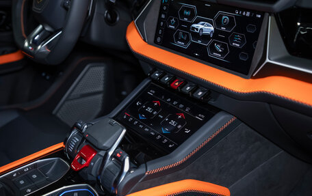 Lamborghini Urus I, 2025 год, 39 990 000 рублей, 32 фотография