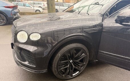 Bentley Bentayga I, 2025 год, 39 500 000 рублей, 2 фотография