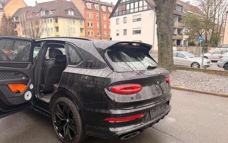 Bentley Bentayga I, 2025 год, 39 500 000 рублей, 4 фотография