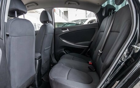 Hyundai Solaris II рестайлинг, 2015 год, 1 090 000 рублей, 18 фотография