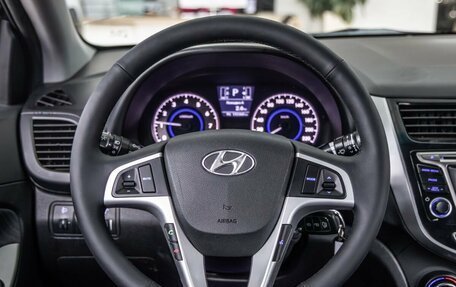 Hyundai Solaris II рестайлинг, 2015 год, 1 090 000 рублей, 30 фотография