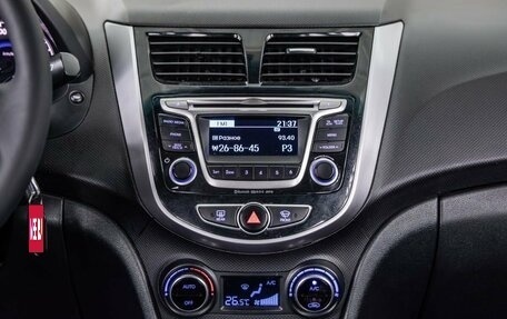 Hyundai Solaris II рестайлинг, 2015 год, 1 090 000 рублей, 26 фотография