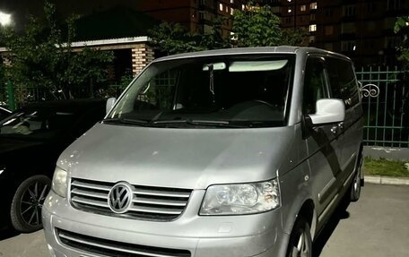 Volkswagen Multivan T5, 2005 год, 1 300 000 рублей, 3 фотография