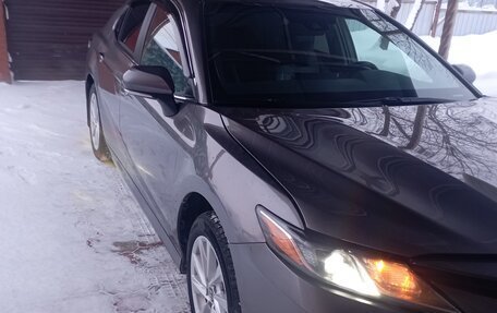 Toyota Camry, 2022 год, 3 250 000 рублей, 3 фотография