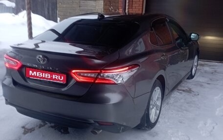 Toyota Camry, 2022 год, 3 250 000 рублей, 9 фотография