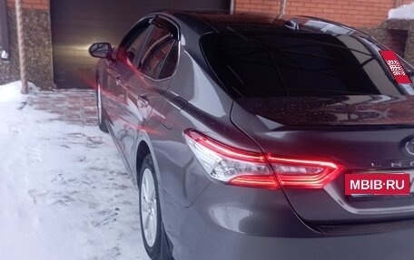 Toyota Camry, 2022 год, 3 250 000 рублей, 12 фотография