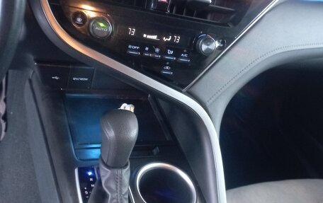 Toyota Camry, 2022 год, 3 250 000 рублей, 15 фотография