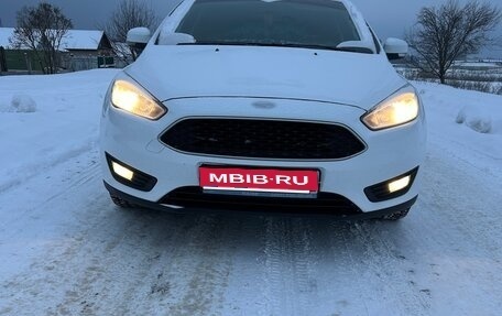 Ford Focus III, 2015 год, 990 000 рублей, 1 фотография