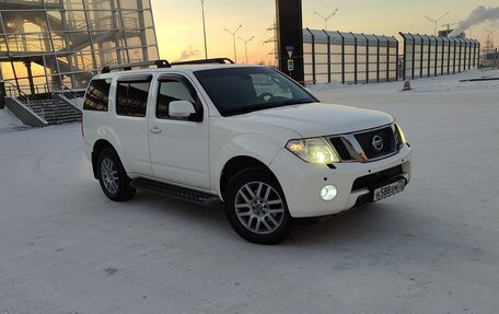 Nissan Pathfinder, 2012 год, 1 800 000 рублей, 2 фотография