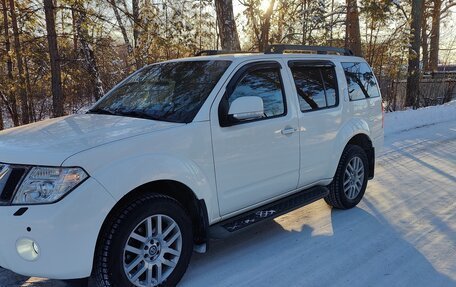 Nissan Pathfinder, 2012 год, 1 800 000 рублей, 3 фотография