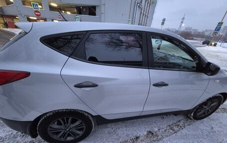 Hyundai ix35 I рестайлинг, 2015 год, 1 000 000 рублей, 5 фотография